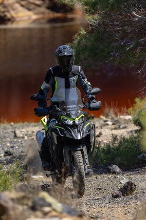 Benelli TRK 702 X 2025 marrón Dune full equip, ideal para rutas desde Castellón