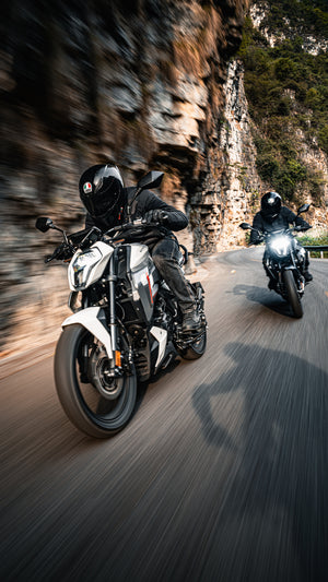 Morbidelli F125 moto naked 125cc, apta para carné B y A1. Disponible en concesionario oficial Motos Tarragona, zona Reus y alrededores. moto naked 125cc.