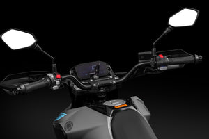 Morbidelli T125 trail detalle pantalla lcd usb, concesionario oficial en Tarragona y Reus