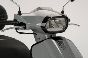 SYM Fugue 125 retro detalle faro led, concesionario oficial en Tarragona y Reus