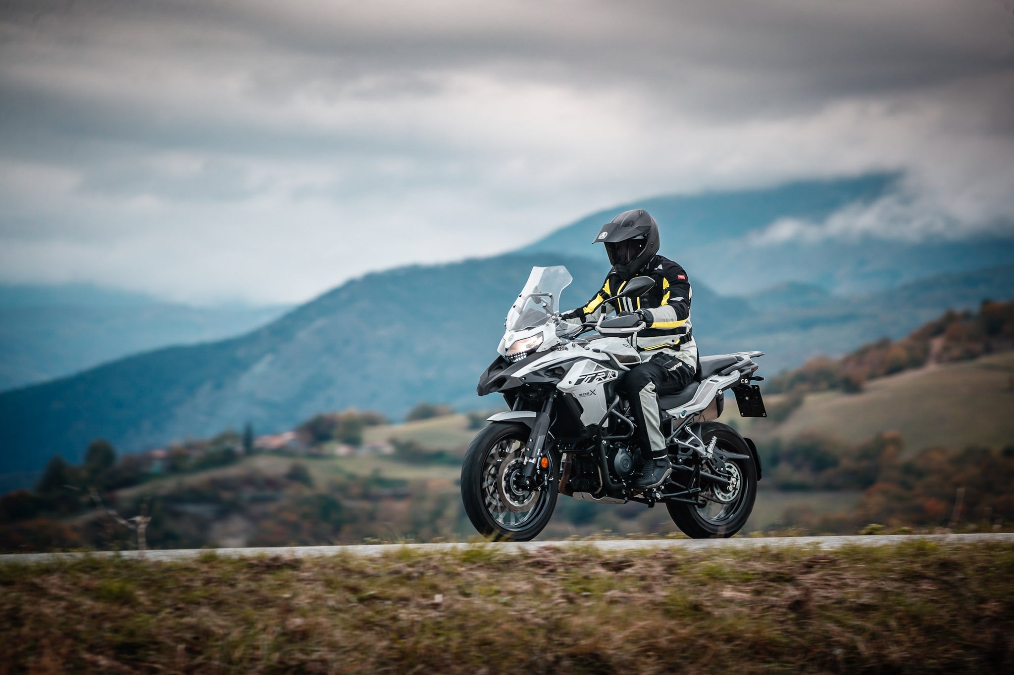 Benelli TRK 502 X Motos Tarragona. Concesionario oficial